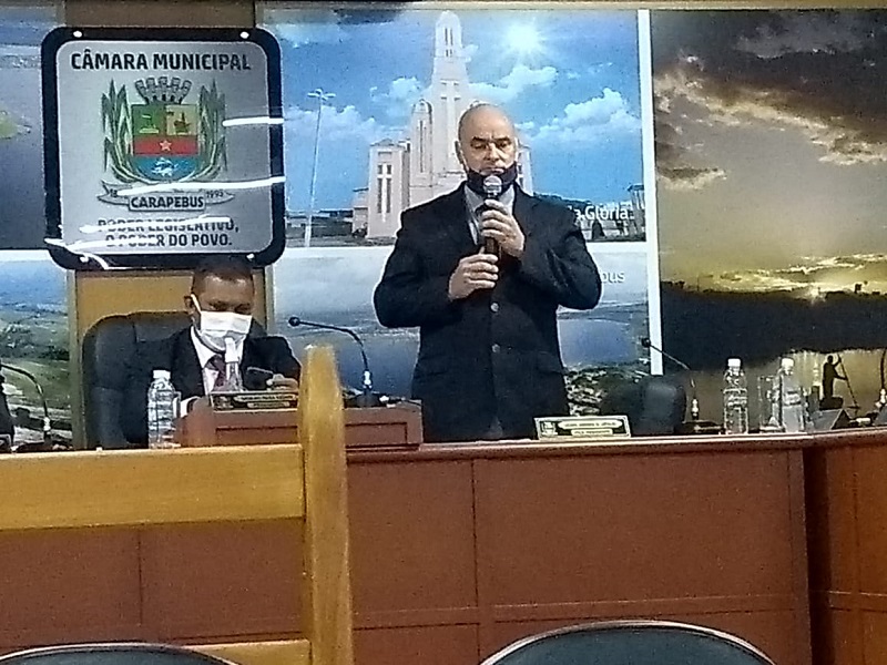 Anselmo critica ação governamental contra servidor e população