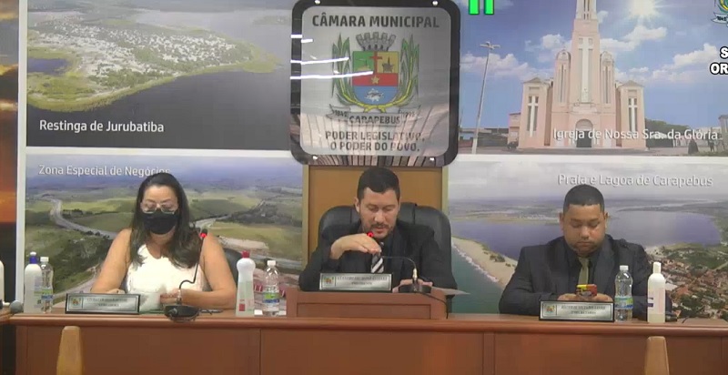 Aumento de servidor de Carapebus suspenso para análise de impacto financeiro