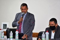 Deuty solicita água para vários bairros da cidade