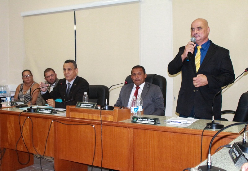 Primeira sessão da Câmara de Carapebus define membros das comissões permanentes