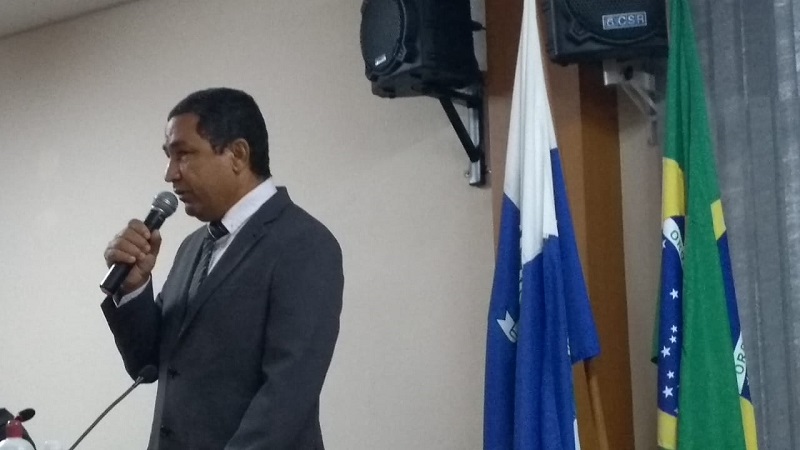 Robson Xaropinho elogia colegas por melhorias da cidade