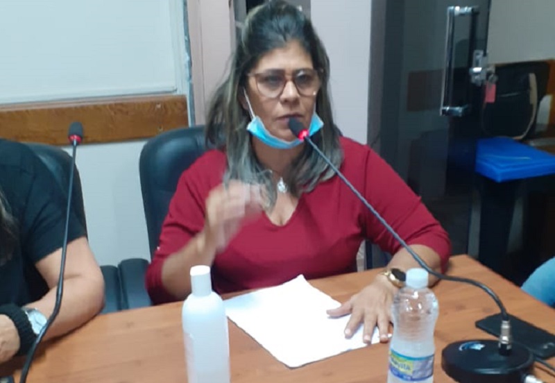 Tânia Cabral propõe asfalto, ambulância e ETE para a cidade
