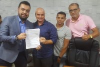 Vereadores reivindicam obras para Carapebus ao vice governador